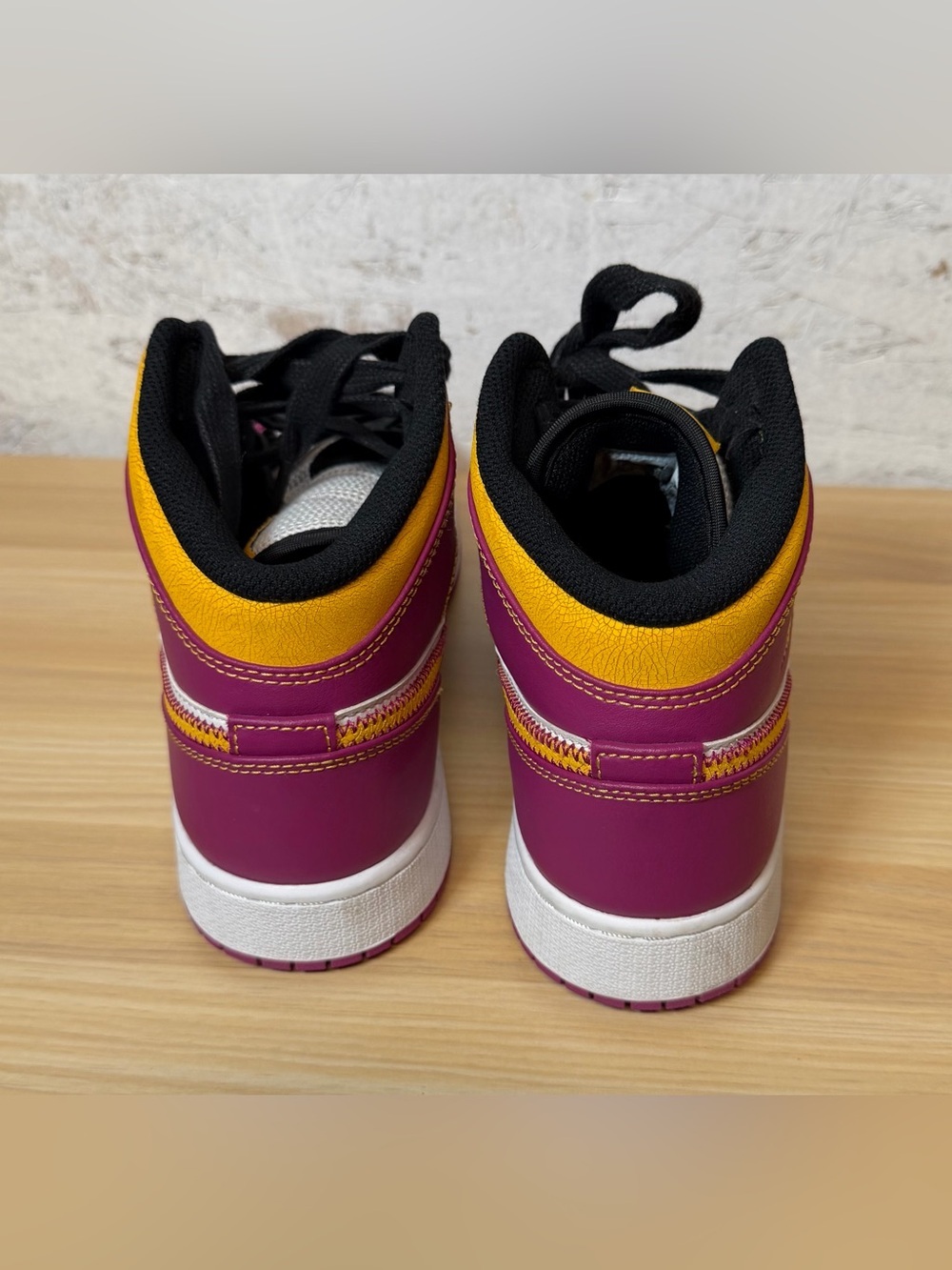 Nike Air Jordan 1 Mid “Dia de Muertos” kids Sneakers NWOT - Picture 4 of 9